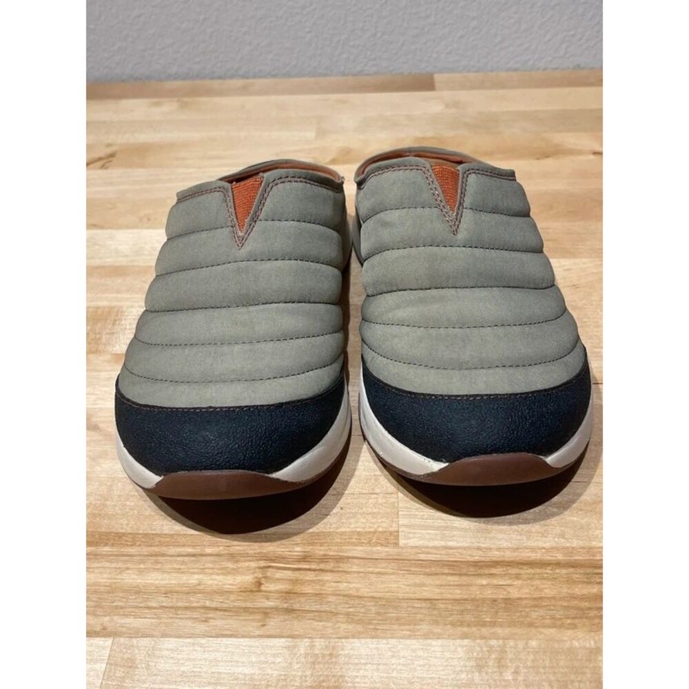 Taos Right On slip on mule women’s size 8